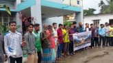 সুনামগঞ্জে হাতে হারিকেন নিয়ে মানববন্ধন