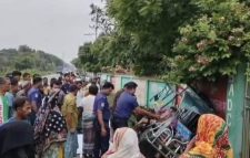 কিশোরগঞ্জে ট্রাকচাপায় অটোরিকশার ২ যাত্রী নিহত, আহত ৩