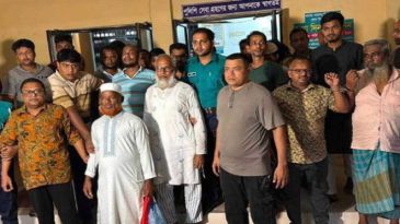 বরিশালে আওয়ামী লীগ ও ছাত্রলীগের ২১ নেতাকর্মী আটক