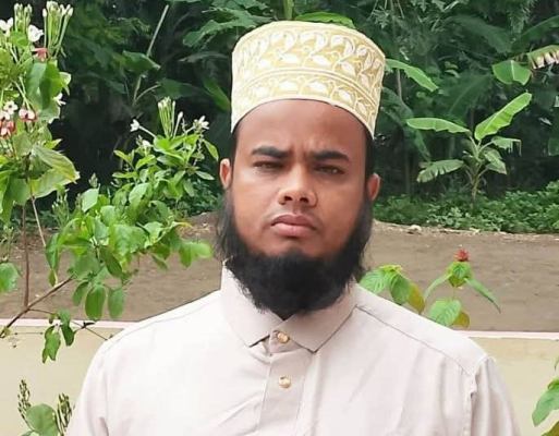 মসজিদে ঝুলছিল ইমামের লাশ!