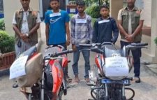 জয়পুরহাটে ২টি চোরাই মোটরসাইকেলসহ চোর চক্রের ৩ সদস্য আটক
