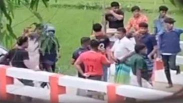 দুই গ্রুপের গোলাগুলিতে স্কুলছাত্রের মৃত্যু