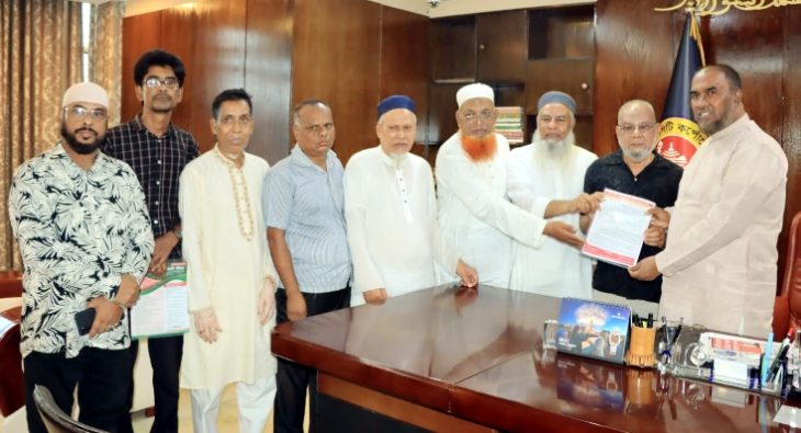 ৫ দফা দাবি বাস্তবায়নে সিসিক প্রশাসক বরাবরে স্মারকলিপি প্রদান
