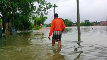 আগামী ৩ দিন ভারী বৃষ্টির আভাস, ৬ জেলায় বন্যার শঙ্কা