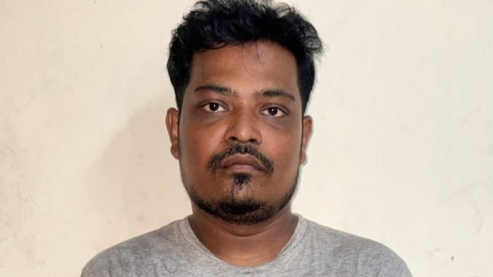 কমলগঞ্জে ছিনতাইয়ের ঘটনার মূল হোতা সেলিম চট্টগ্রামে গ্রেপ্তার