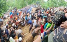 কক্সবাজারের রোহিঙ্গা ক্যাম্পে পাহাড়ধসে নিহত ৮