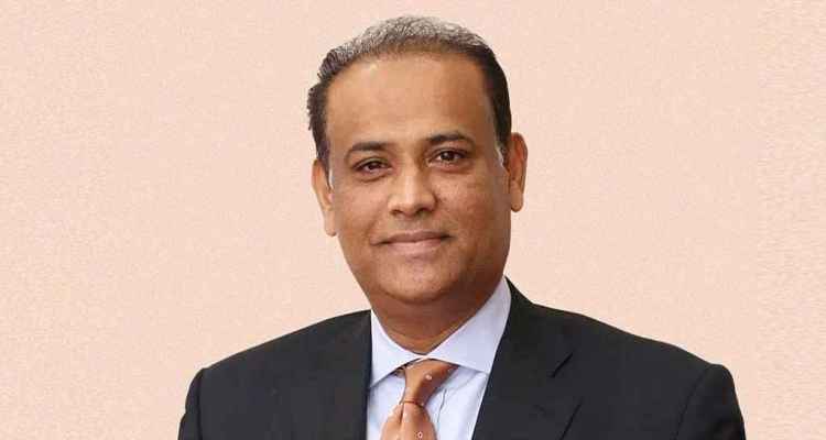 সাবেক ভূমিমন্ত্রীর ফ্ল্যাটে বিলাসবহুল সম্পদের ছড়াছড়ি, যা পাওয়া গেল