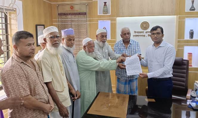 গোলাপগঞ্জে মাদক বিক্রি বন্ধের দাবিতে ইউএনও’র কাছে স্মারকলিপি