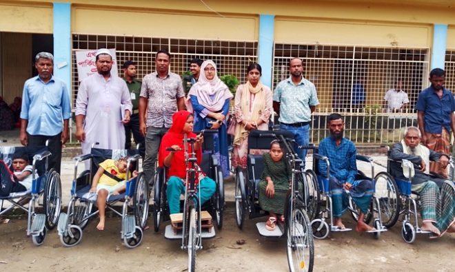ঈশ্বরগঞ্জে ১০ জন প্রতিবন্ধীর মাঝে হুইলচেয়ার ও ট্রাইসাইকেল বিতরণ
