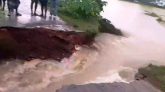 জগন্নাথপুরে কুশিয়ারা নদীর পানির তোড়ে সড়ক ভেঙে যোগাযোগ বিচ্ছিন্ন