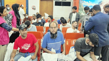 ২৩ বাংলাদেশিকে ফেরত পাঠাল যুক্তরাষ্ট্র