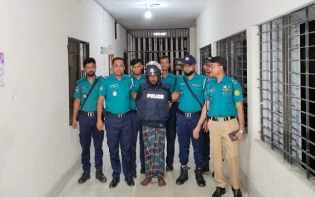 সিলেটে ট্রিপল মার্ডার : ঘাতক বাবুল মিয়াকে জেল হাজতে প্রেরণ