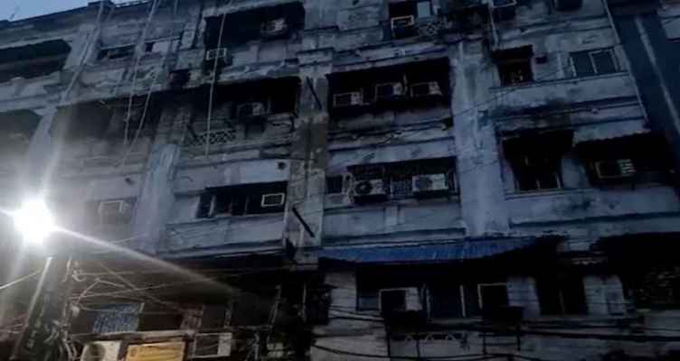 কলকাতায় হোটেলে ভয়াবহ আগুন, ৯ বাংলাদেশি নিহত
