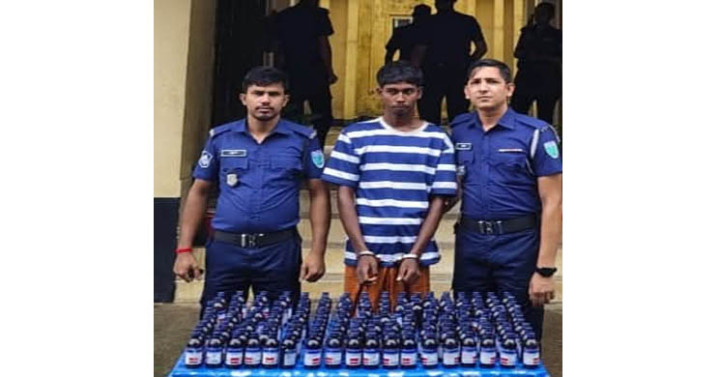 গোয়াইনঘাটে ১৭০ বোতল ভারতীয় এসকাফ সিরাপসহ যুবক আটক
