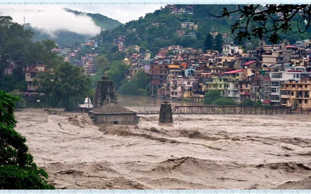 নেপালে ভয়াবহ বন্যা : ৯৫ মৃত্যু, নিখোঁজ তিন শতাধিক পর্যটক