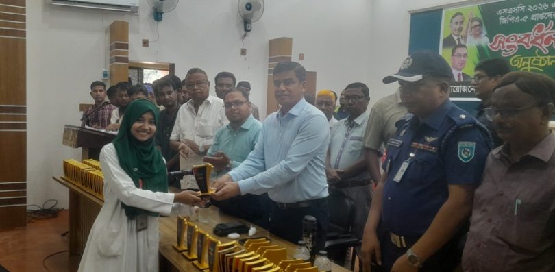পড়ালেখার পাশাপাশি ভালো মানুষ হিসেবে নিজেকে গড়ে তুলতে হবে : পানিসম্পদ প্রতিমন্ত্রী