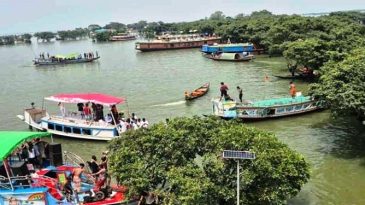 টাঙ্গুয়ার হাওরে নতুন বিধিনিষেধ, হাউসবোট পরিচালনায় ১১ নির্দেশনা
