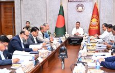 পলিথিন বন্ধে আইনশৃঙ্খলা বাহিনীকে কঠোর হওয়ার নির্দেশ প্রধানমন্ত্রীর