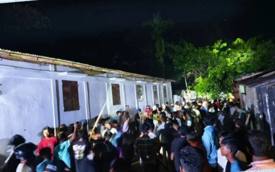 কোম্পানীগঞ্জে গাছ কেনাবেচা নিয়ে টর্চ জ্বালিয়ে দুই গ্রামের সংঘর্ষ, আহত অন্তত ৪০