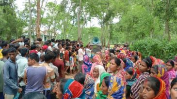 কমলগঞ্জের দেওছড়া চা বাগানে ক্ষুব্দ শ্রমিকদের প্রতিবাদ ও বিক্ষোভ