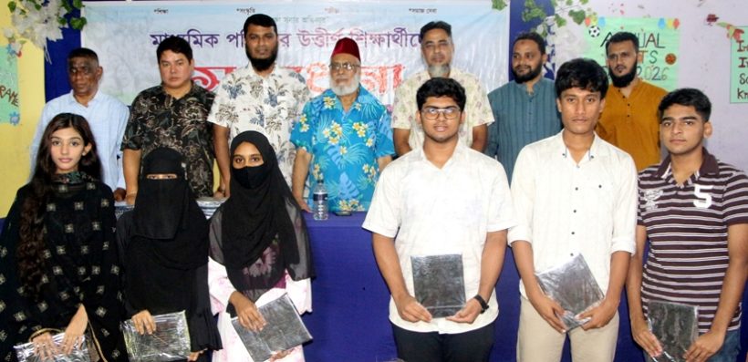 সুরমা বয়েজ ক্লাবের উদ্যোগে এসএসসি পরীক্ষায় উত্তীর্ণদের সংবর্ধনা