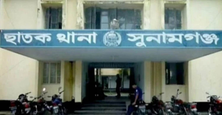 ছাতকে তিন ব্যবসায়ীকে ছুরিকাঘাত
