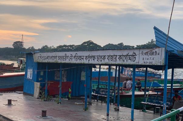 ছাতক নদীবন্দরে বাল্কহেডপ্রতি ১৩-১৮ হাজার টাকা আদায়ের অভিযোগ