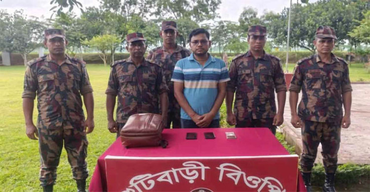 সুনামগঞ্জে নির্বাচন অফিসের কর্মচারী ভারতে প্রবেশের চেষ্টাকালে আটক