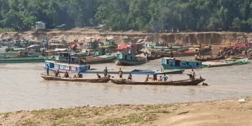 মৃত চেলায় ৪৮ ঘণ্টায় ২০ কোটি টাকার বালু লুটের অভিযোগ