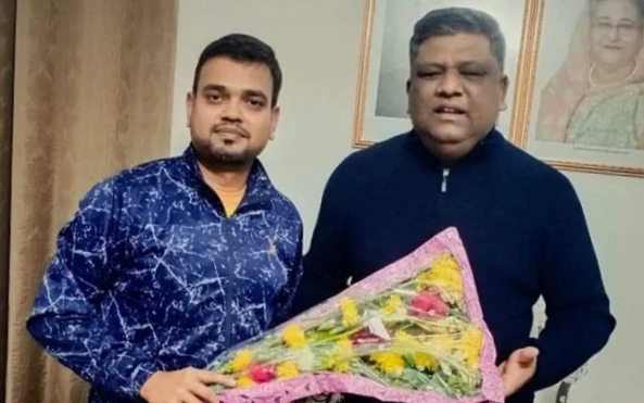 ৩ কোটি টাকার অবৈধ সম্পদ : সিসিকের সাবেক এপিএসের বিরুদ্ধে দুদকের মামলা