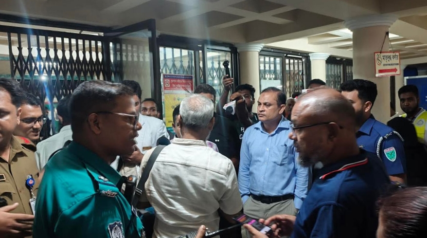 সিলেটে টিকিটের সাথে যাত্রীর নামের মিল না থাকলে ট্রেনে ভ্রমণ করা যাবে না