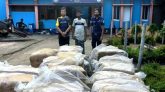 জৈন্তাপুরে বালুবাহী ট্রাক থেকে সোয়া কোটি টাকার ভারতীয় শাড়ি জব্দ, আটক ১