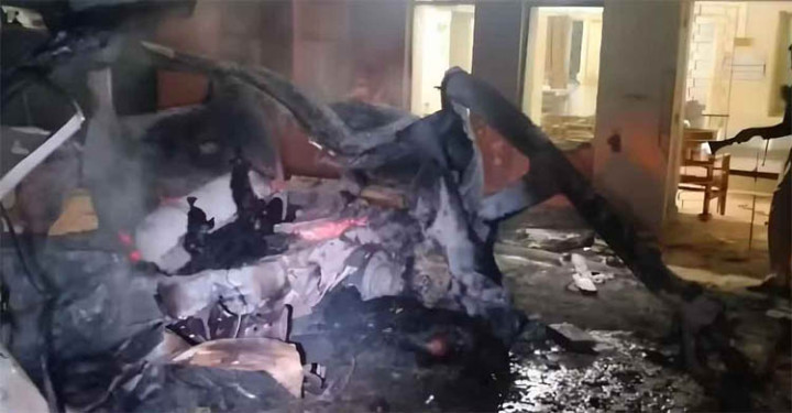 পাকিস্তানে অ্যাম্বুলেন্সে বিস্ফোরণ, অন্তঃসত্ত্বা নারীসহ নিহত ৯