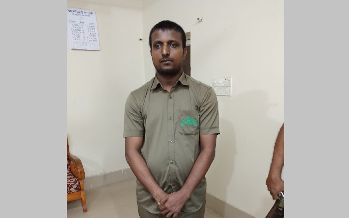 সিলেটে ট্রেনের টিকিট কালোবাজারে বিক্রি, ব্ল্যাকারের এক মাসের কারাদণ্ড